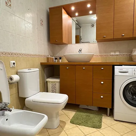 דירה Quite Embassy Area Charm *